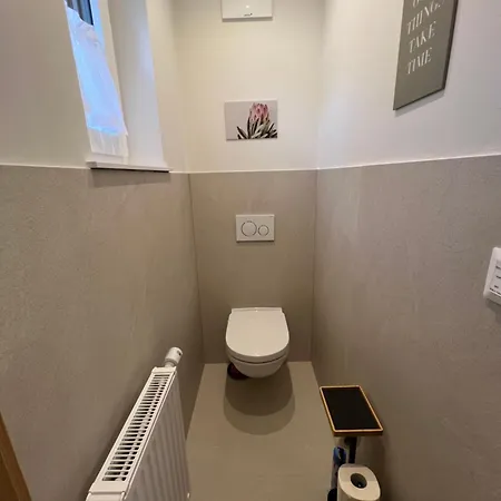 Sonnenschein Appartement- Und Mit Terrasse Und Garten 아파트 *