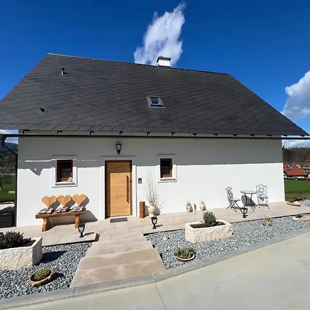 Sonnenschein Appartement- Und Mit Stadel Und Terrasse Appartement Eibiswald