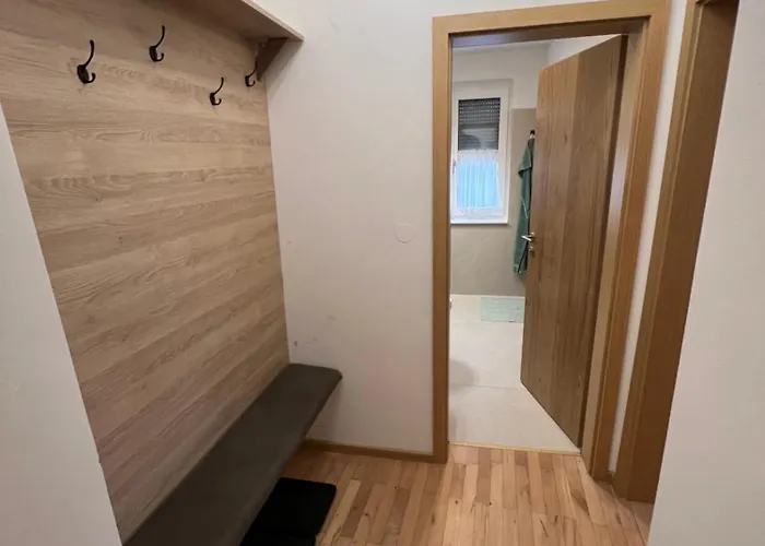 Sonnenschein Appartement- Und Mit Stadel Und Terrasse * Eibiswald