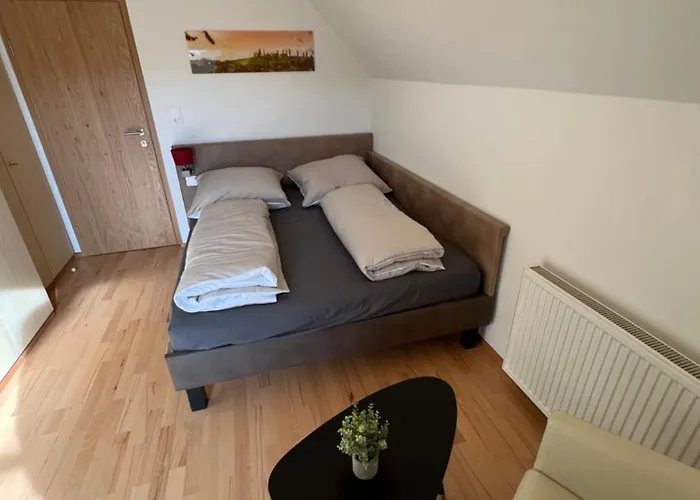 Sonnenschein Appartement- Und Mit Terrasse Und Garten